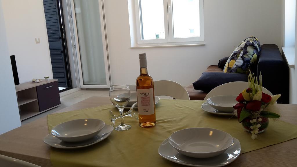 A&a * Biograd Na Moru