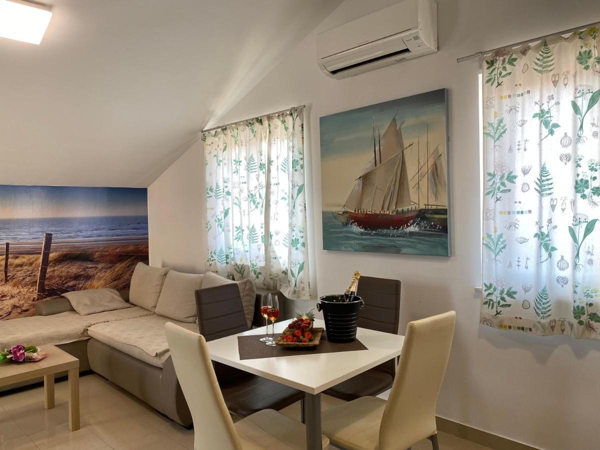 Apartment A&a *