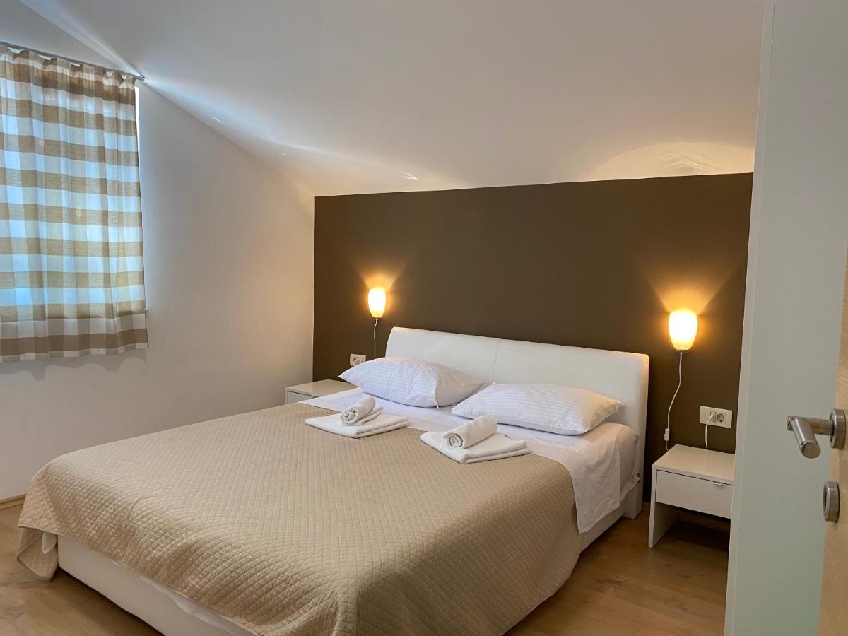 Apartment A&a *